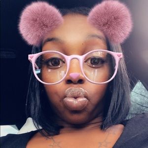 Meet your Posher, Ashia